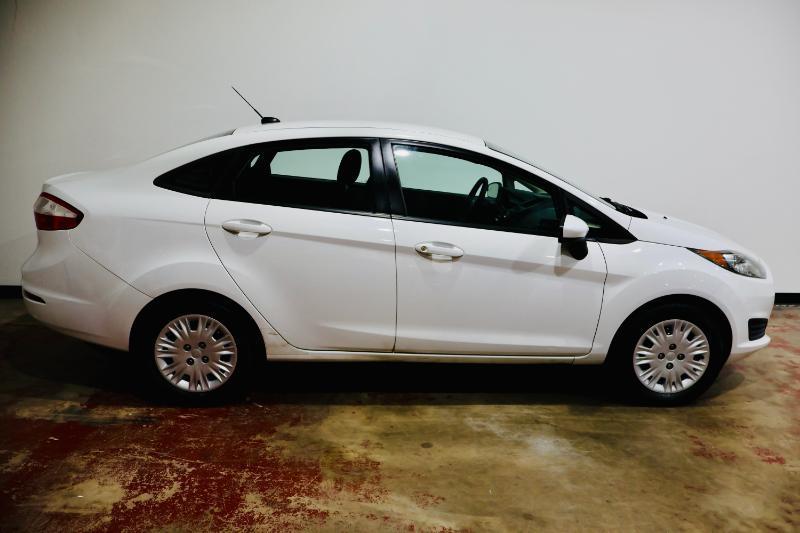 Ford Fiesta S Sedan 2015