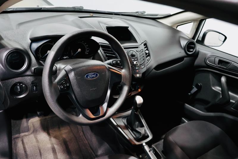 Ford Fiesta S Sedan 2015