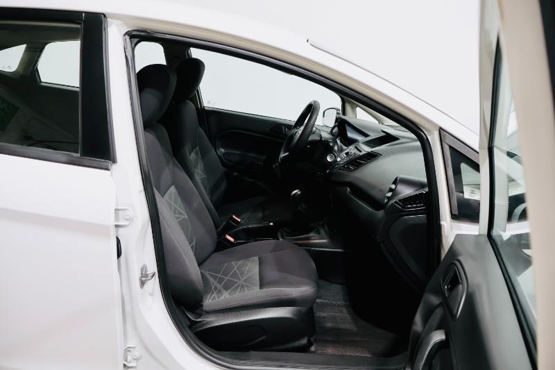 Ford Fiesta S Sedan 2015