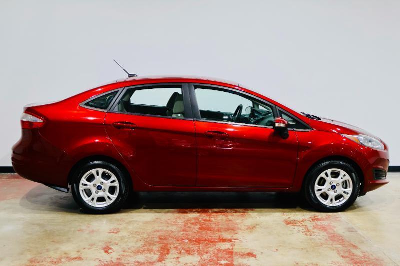 Ford Fiesta SE Sedan 2014