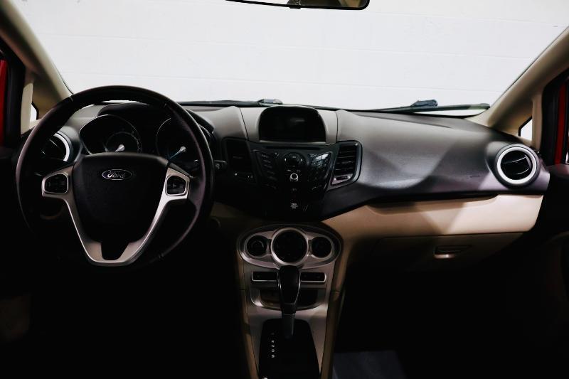 Ford Fiesta SE Sedan 2014