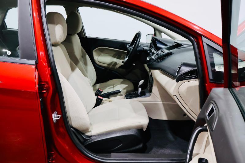 Ford Fiesta SE Sedan 2014