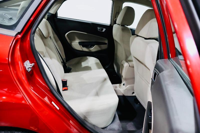 Ford Fiesta SE Sedan 2014