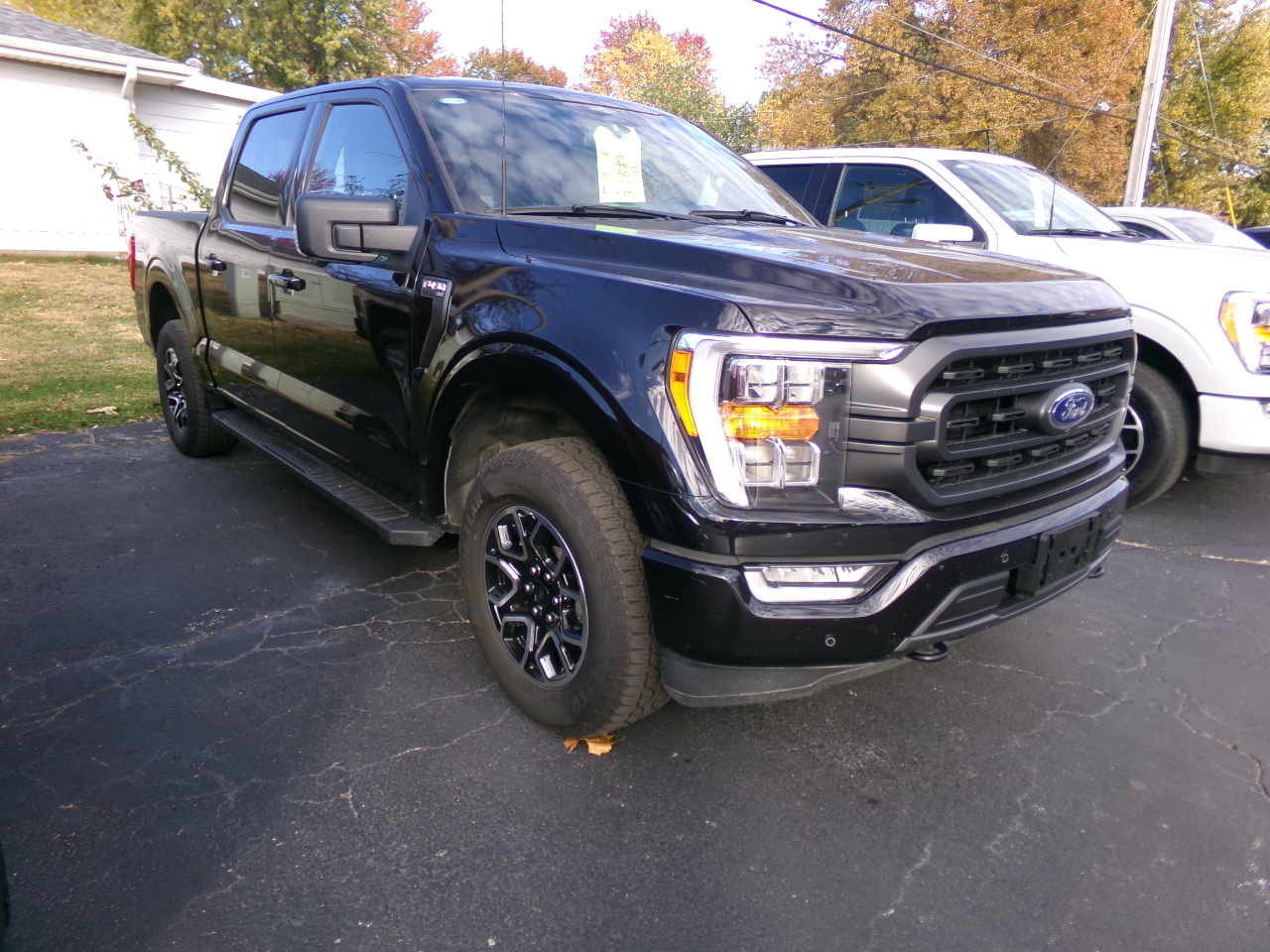 2023 Ford F-150 XLT photo 2