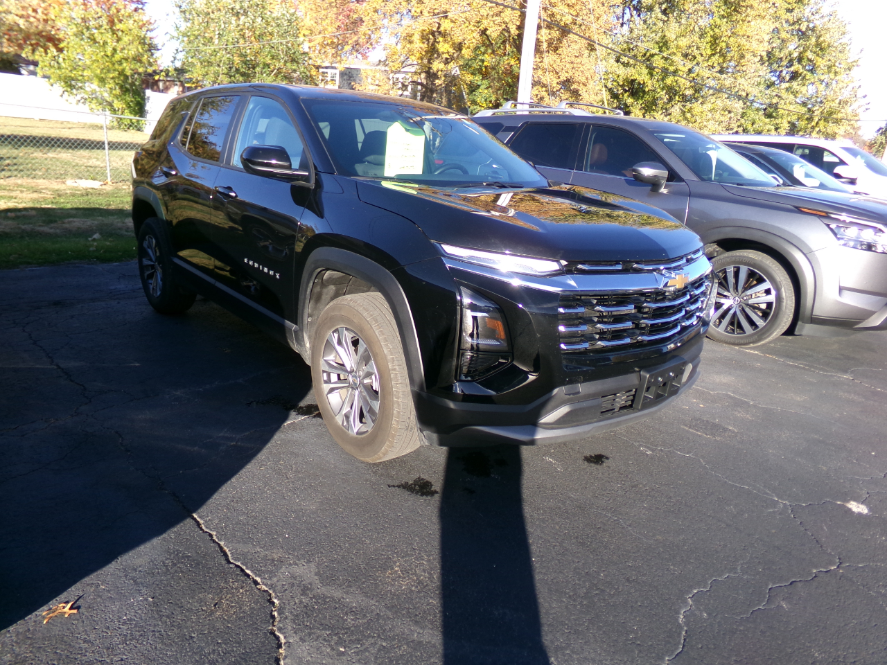 2025 Chevrolet Equinox LT photo 2