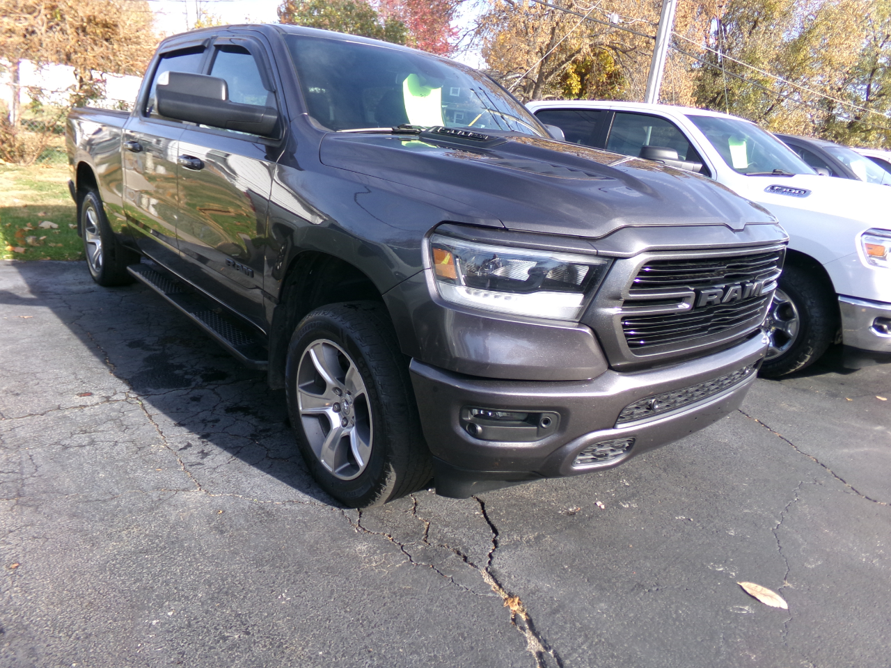 2020 Ram 1500 Sport photo 2