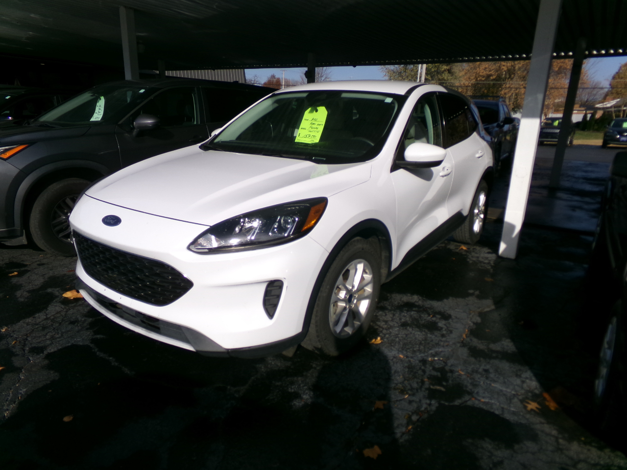 2021 Ford Escape SE Hybrid photo 2