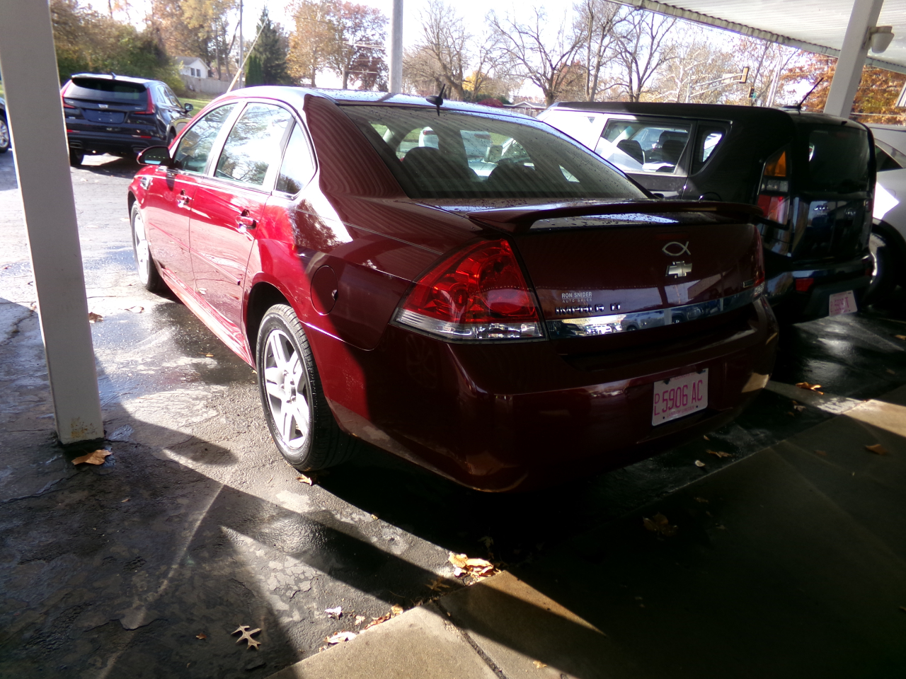 2010 Chevrolet Impala photo 2