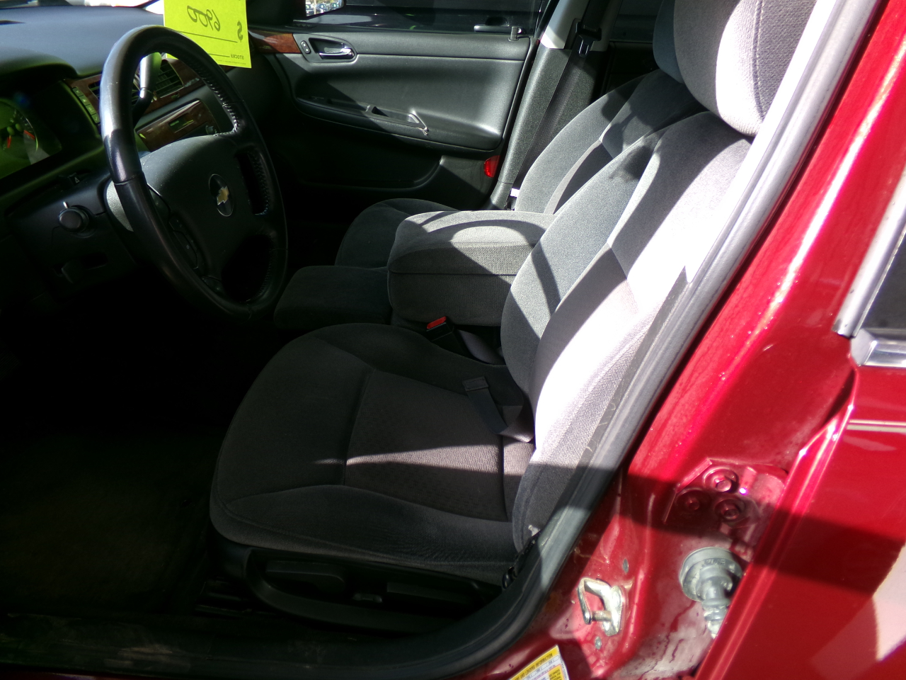 2010 Chevrolet Impala photo 3