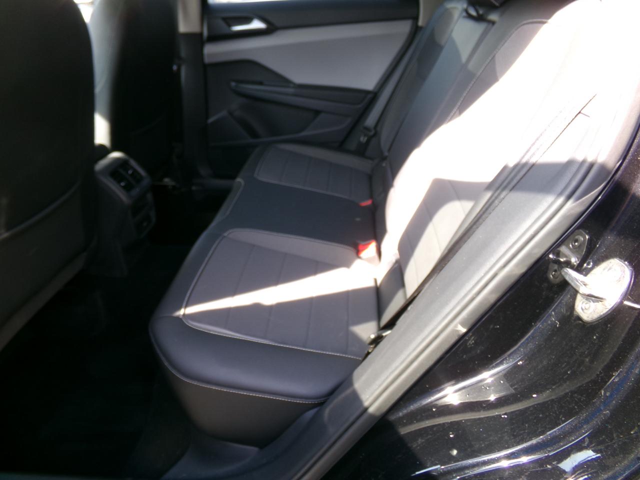 Volkswagen Taos  2023