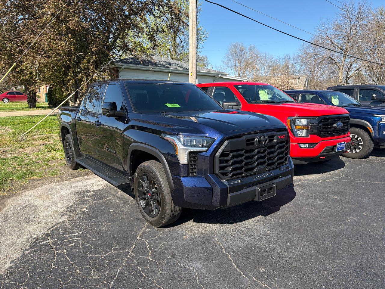 Toyota Tundra 4WD  2025