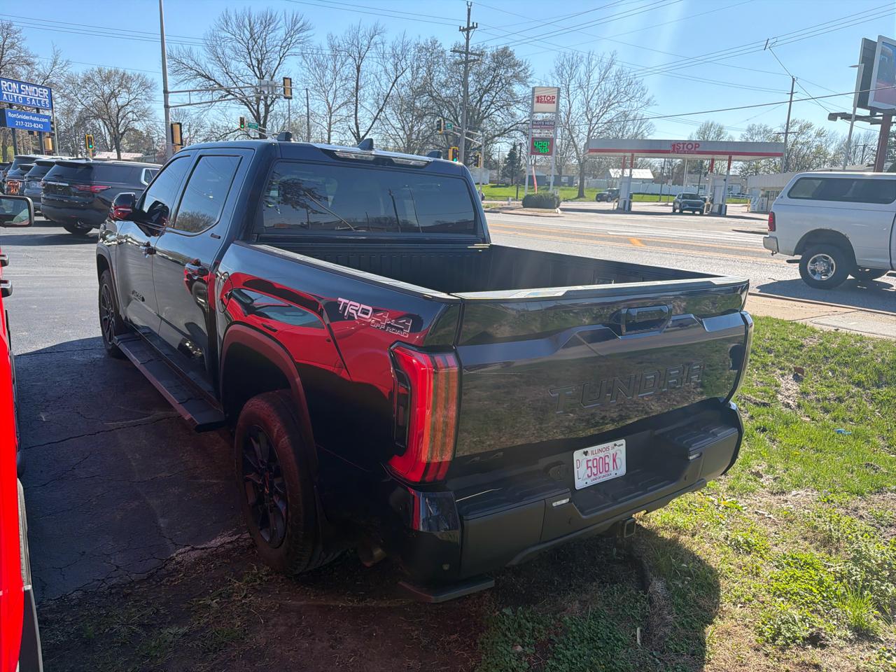 Toyota Tundra 4WD  2025