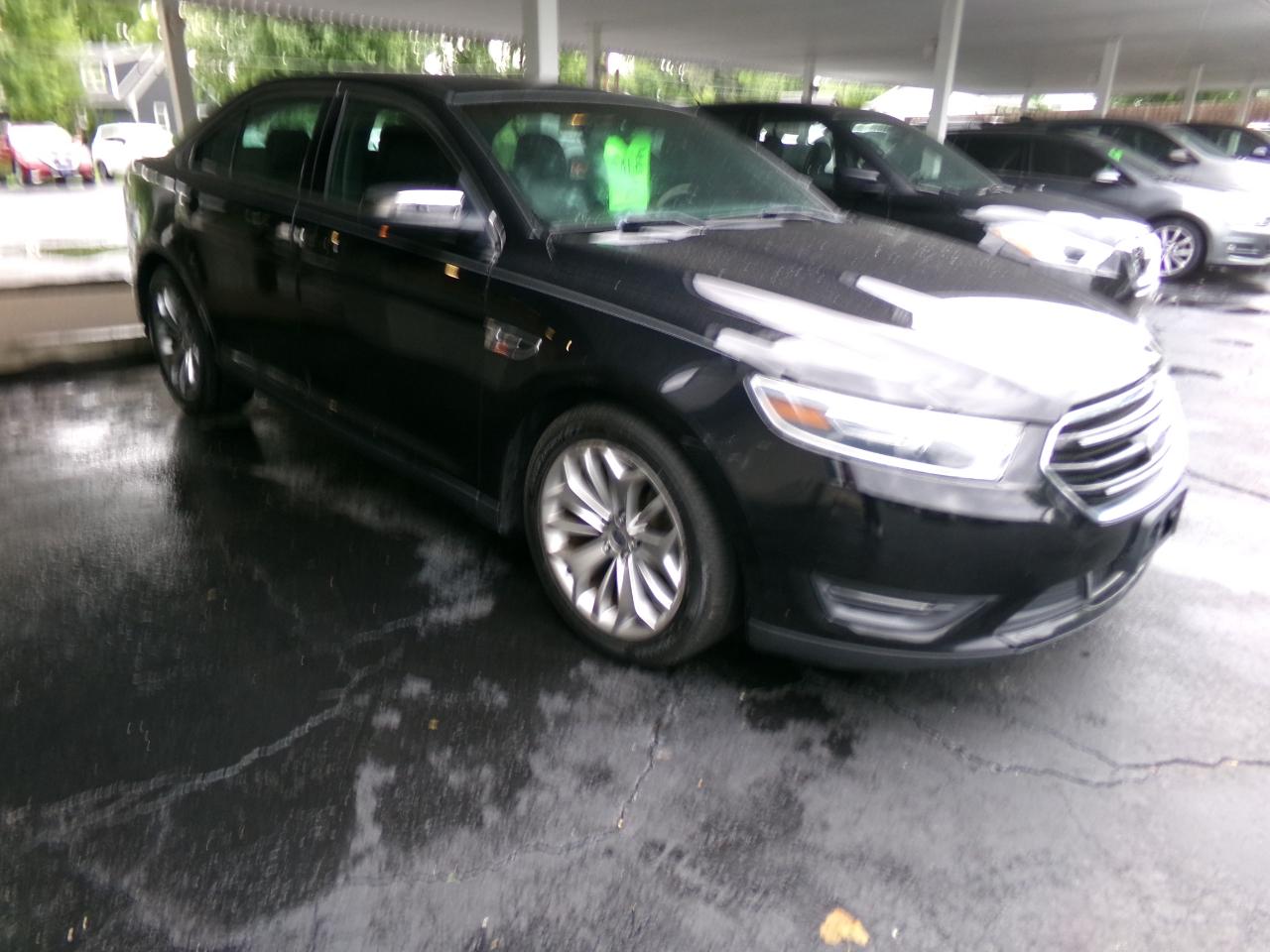 Ford Taurus  2016