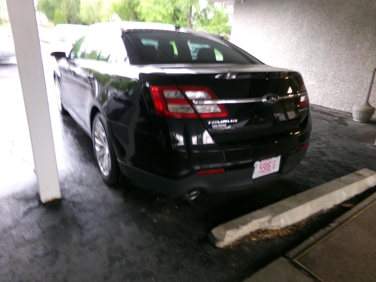 Ford Taurus  2016