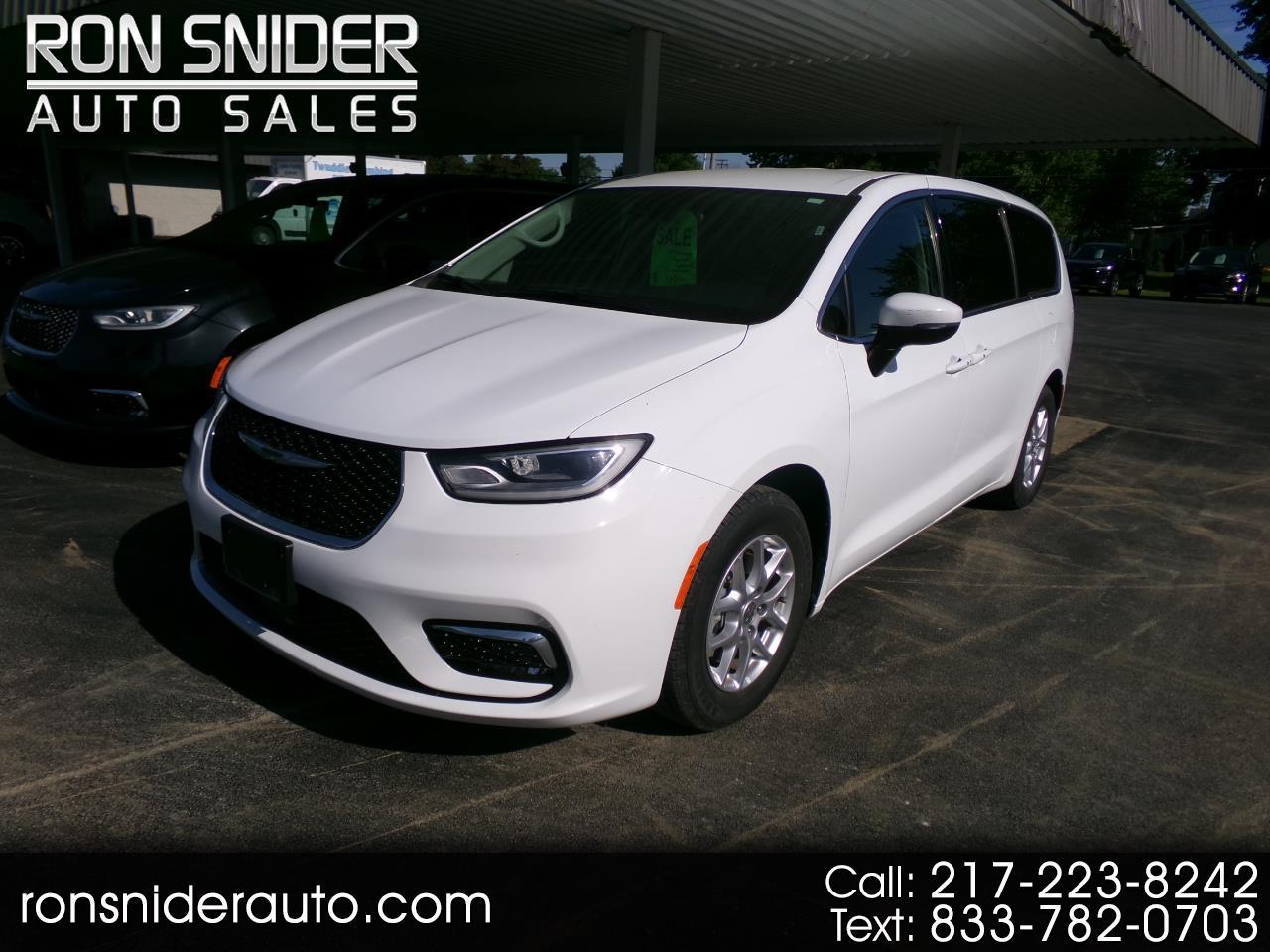 2023 Chrysler Pacifica Touring L