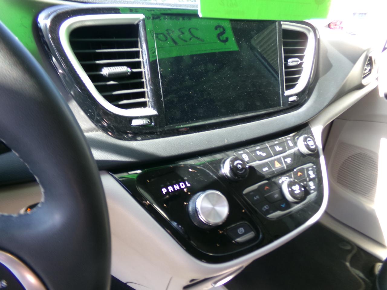 Chrysler Pacifica  2023