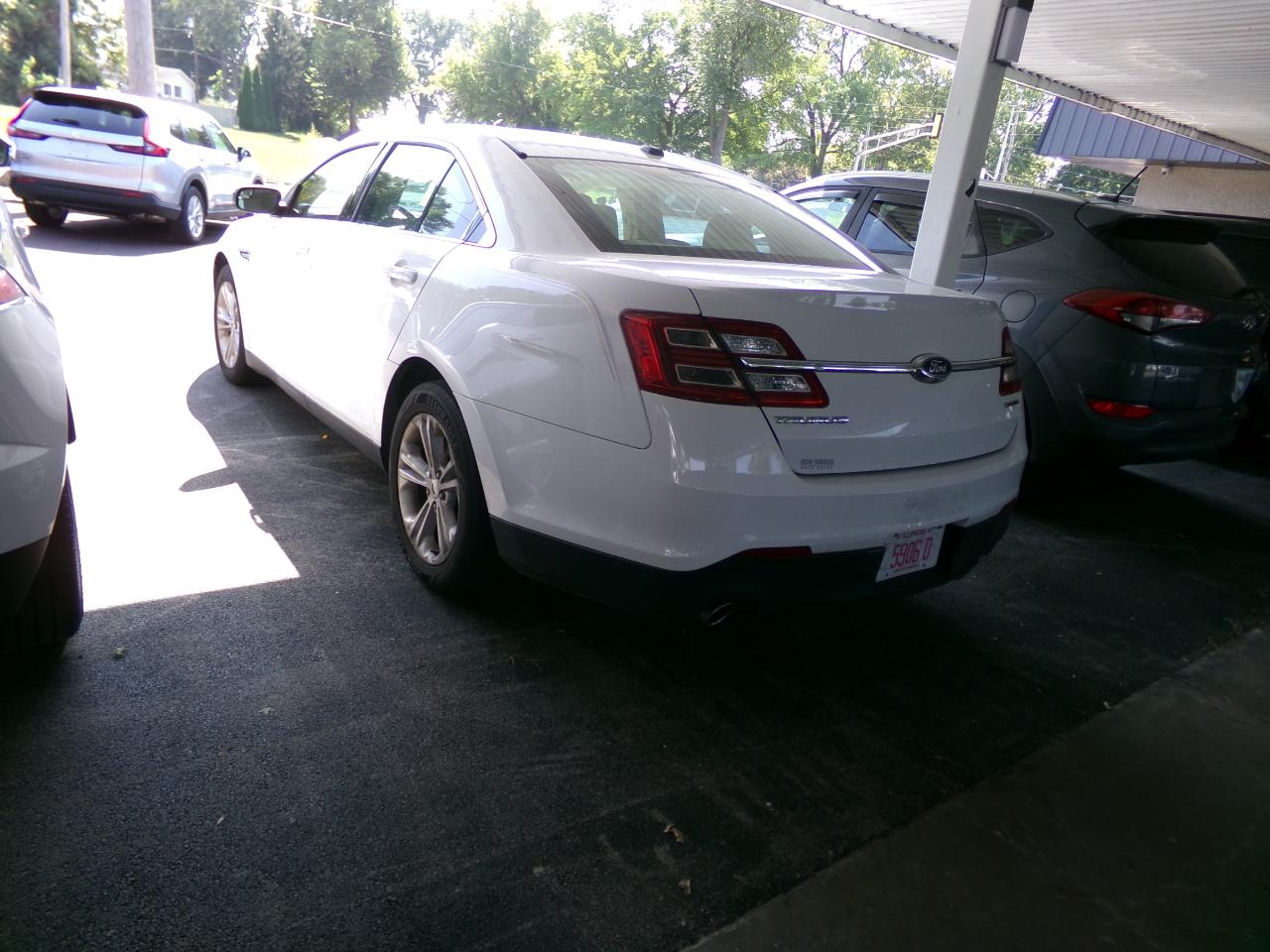 Ford Taurus  2017