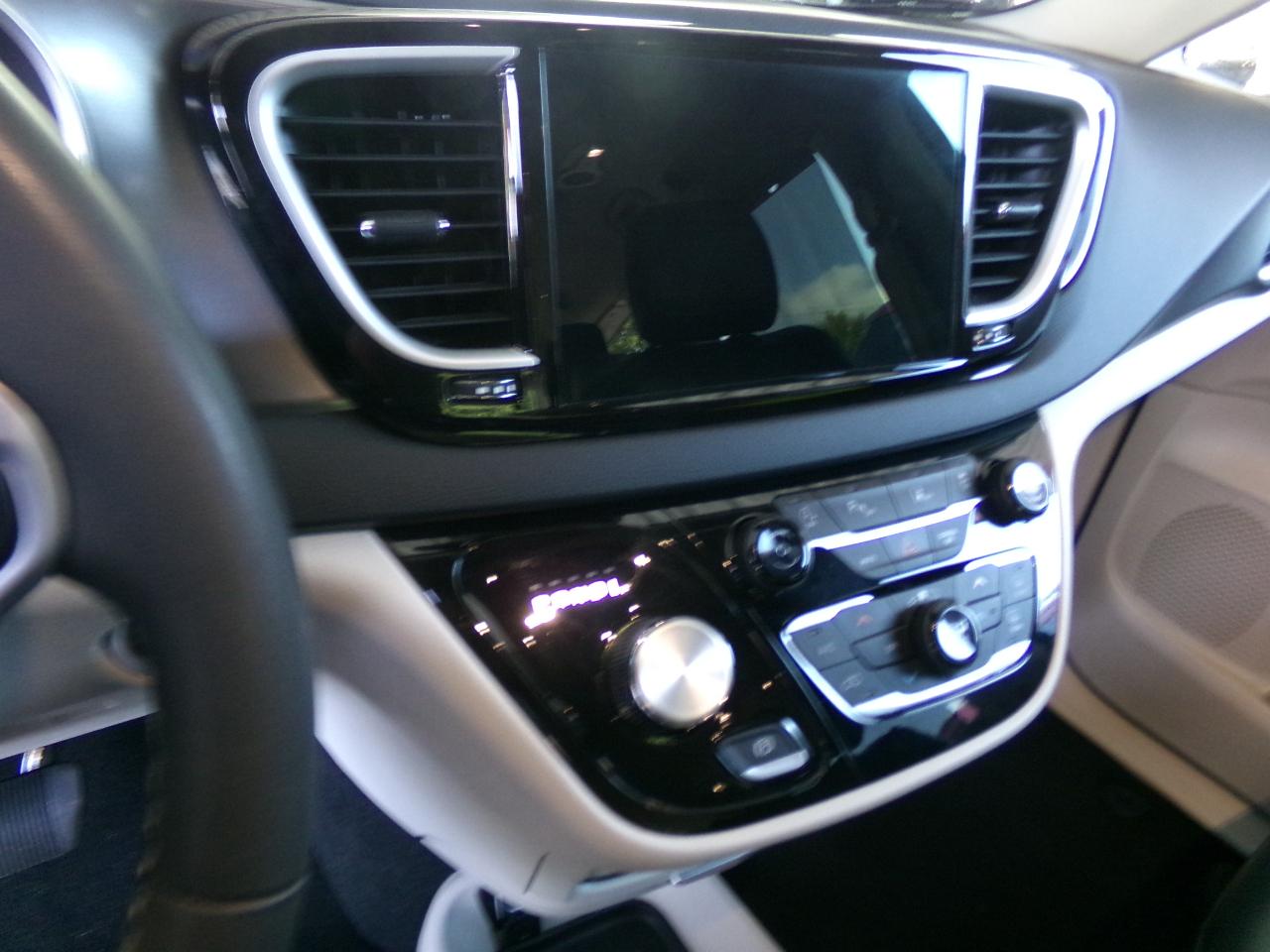 Chrysler Pacifica  2023