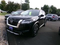 2022 Nissan Pathfinder 