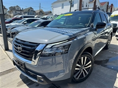 2022 Nissan Pathfinder 