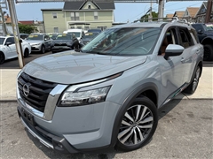2022 Nissan Pathfinder 