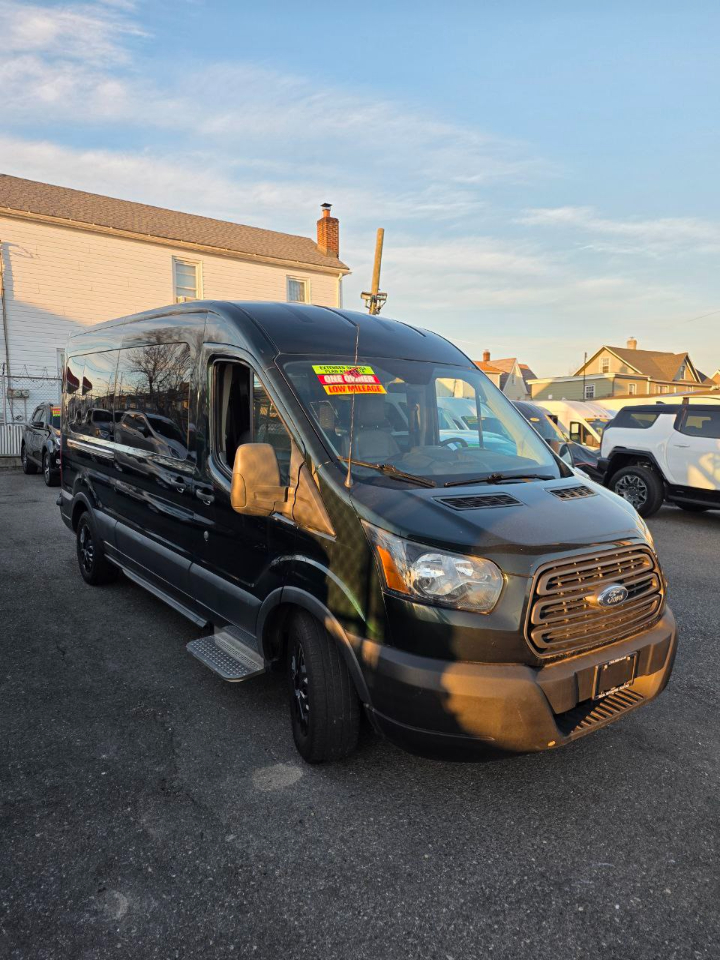 Ford Transit 350 Wagon Med. Roof XL w/Sliding Pass. 148-in. WB 2015