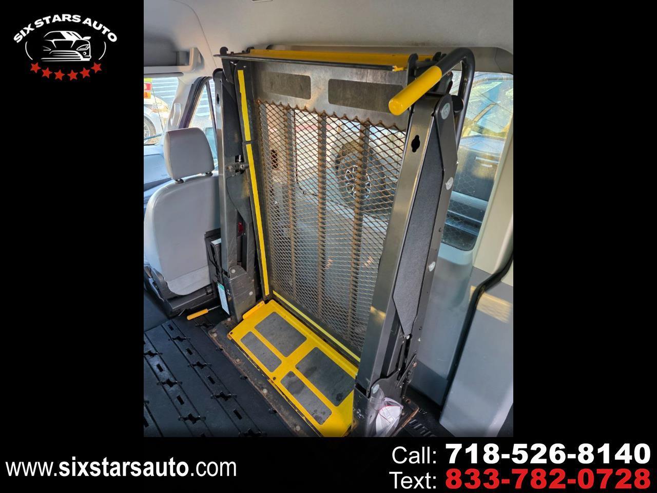 2015 Ford Transit 350 Wagon Med. Roof XL w/Sliding Pass. 148-in. WB