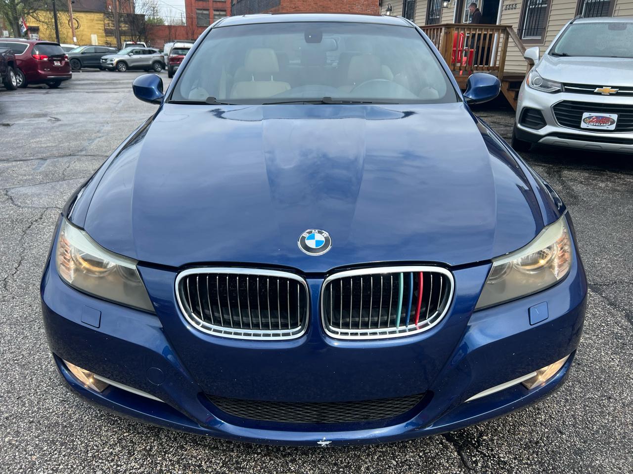 BMW 3 Series 4dr Sdn 328i xDrive AWD SULEV 2009