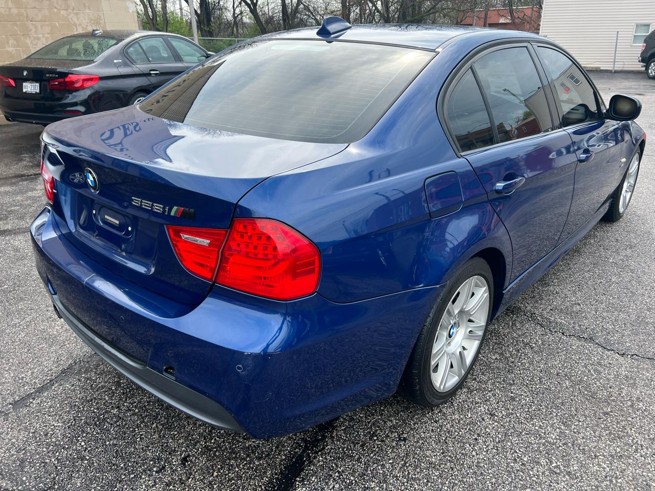 BMW 3 Series 4dr Sdn 328i xDrive AWD SULEV 2009