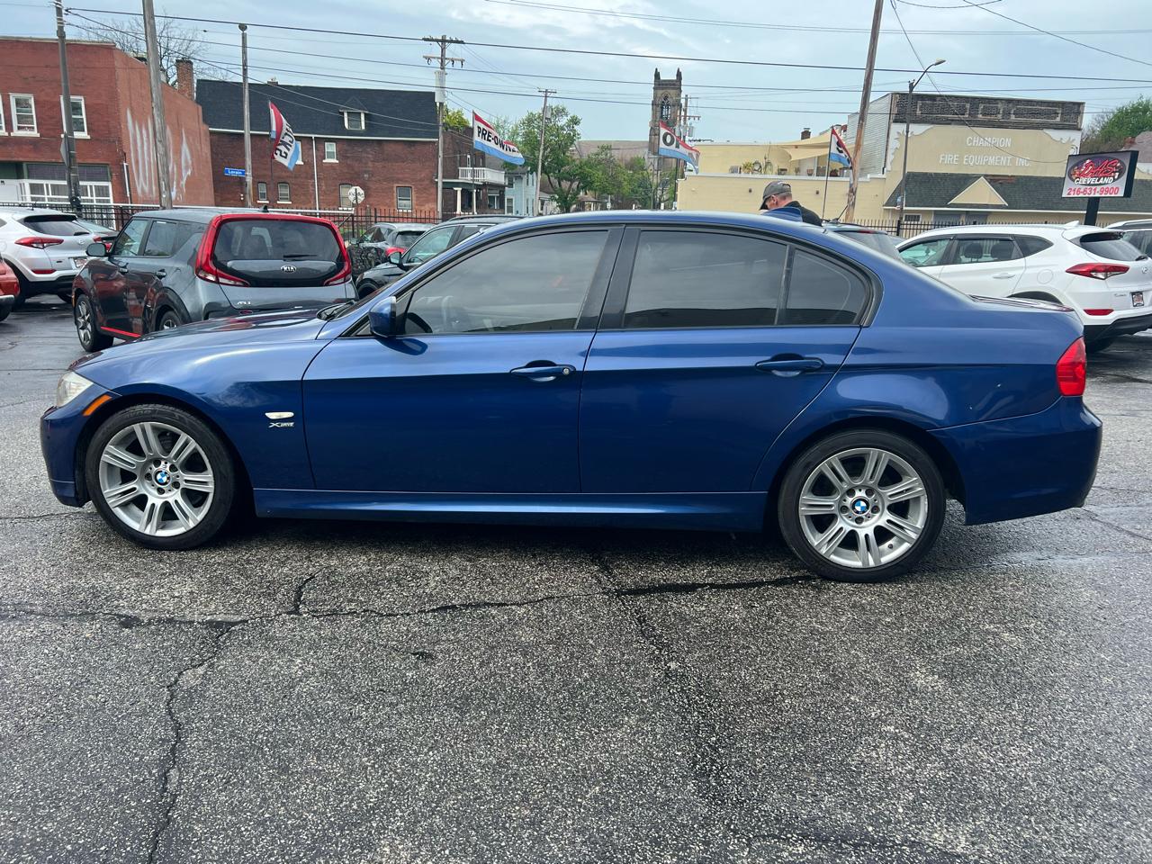 BMW 3 Series 4dr Sdn 328i xDrive AWD SULEV 2009