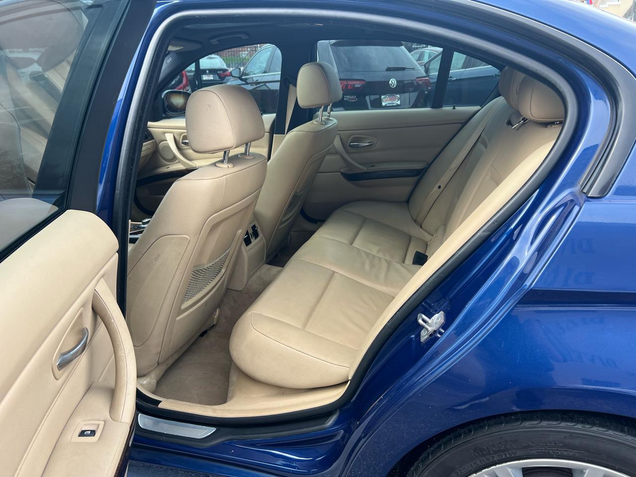 BMW 3 Series 4dr Sdn 328i xDrive AWD SULEV 2009