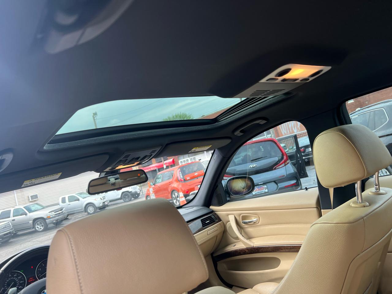 BMW 3 Series 4dr Sdn 328i xDrive AWD SULEV 2009