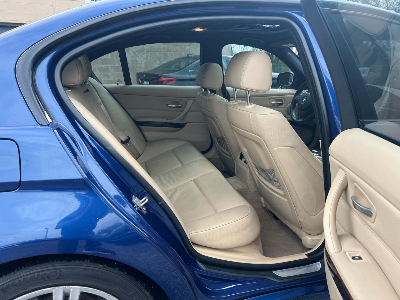 BMW 3 Series 4dr Sdn 328i xDrive AWD SULEV 2009