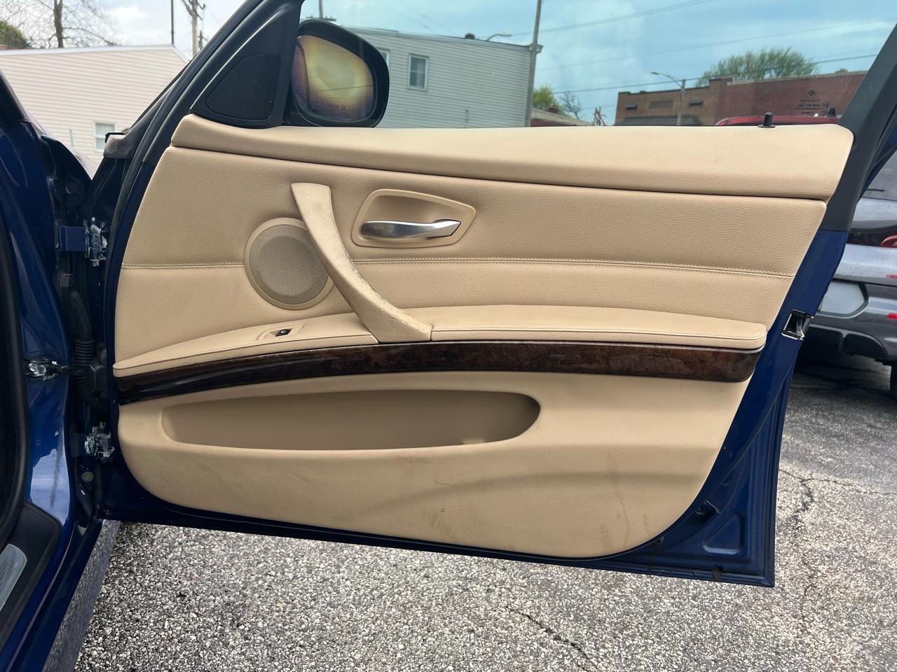 BMW 3 Series 4dr Sdn 328i xDrive AWD SULEV 2009