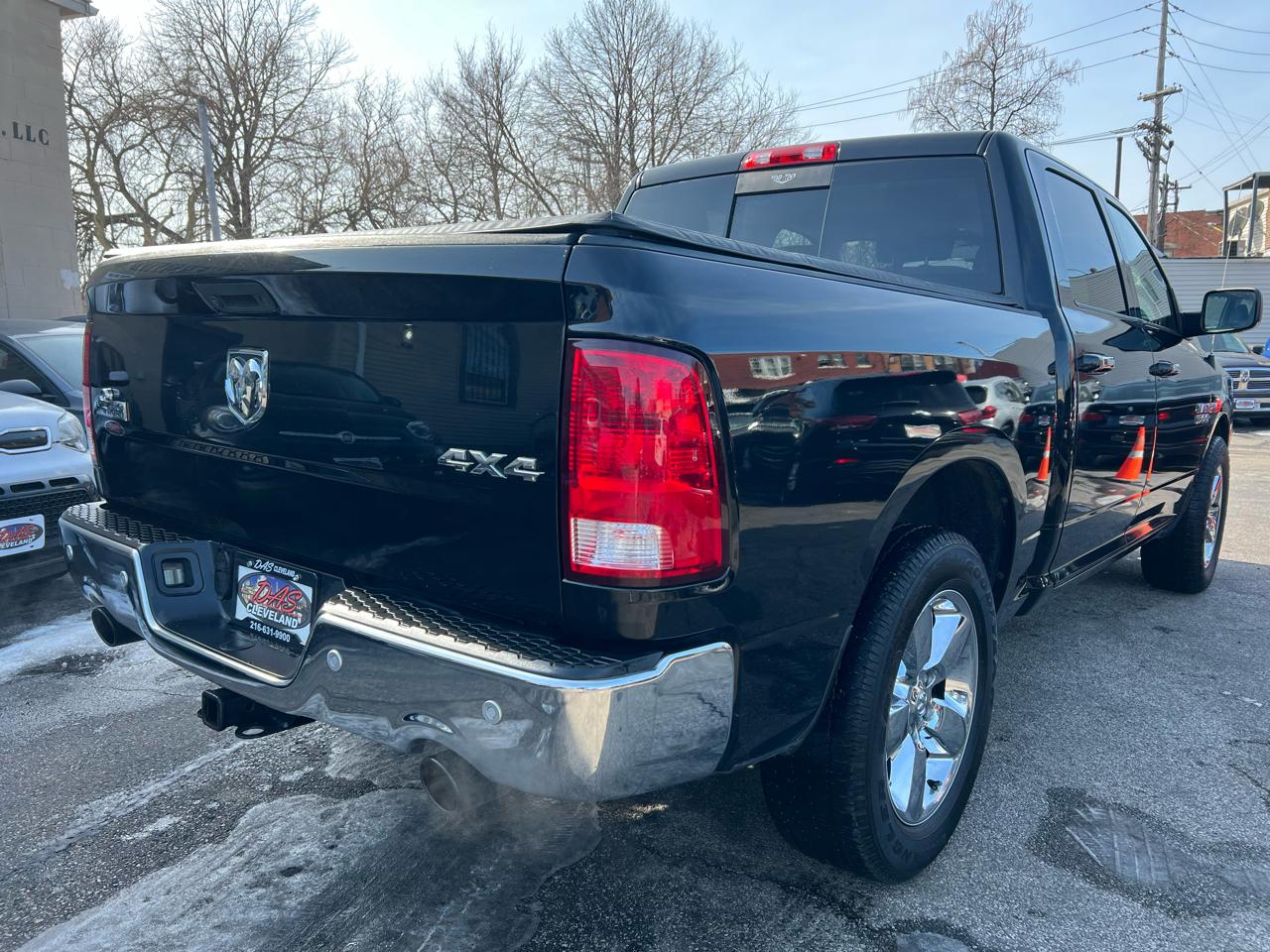 RAM 1500 Big Horn 4x4 Crew Cab 5'7" Box 2017