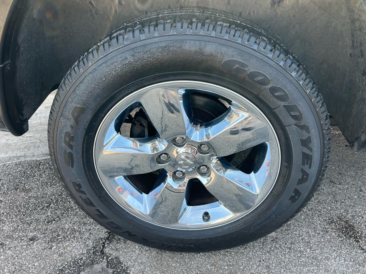 RAM 1500 Big Horn 4x4 Crew Cab 5'7" Box 2017