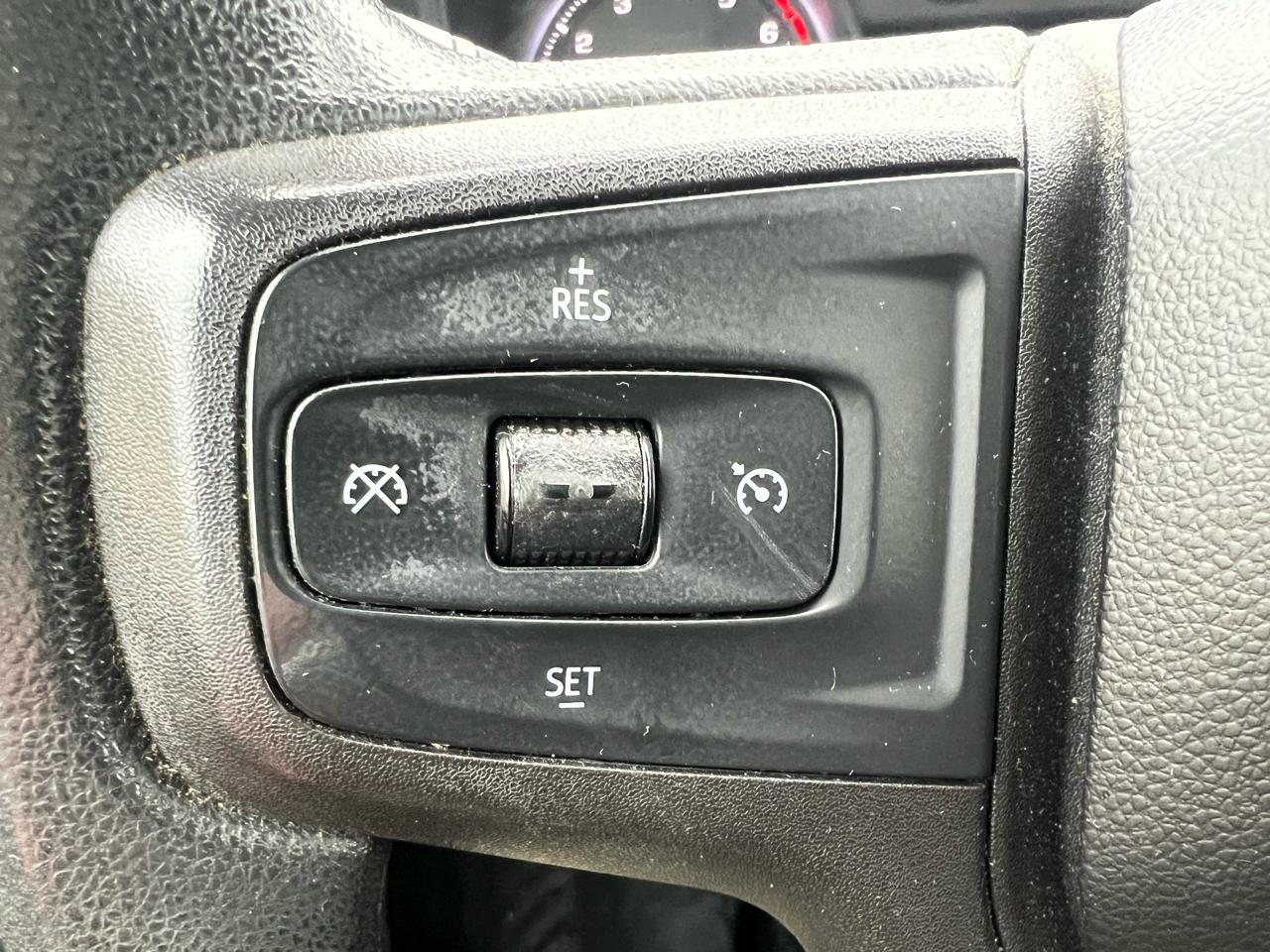 Chevrolet Silverado 1500 4WD Crew Cab 147" Custom 2019