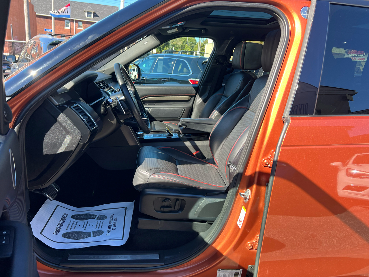 2018 Land Rover Discovery HSE Luxury photo 4
