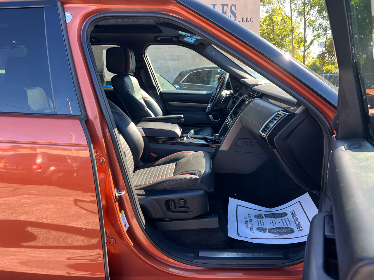 2018 Land Rover Discovery HSE Luxury photo 14