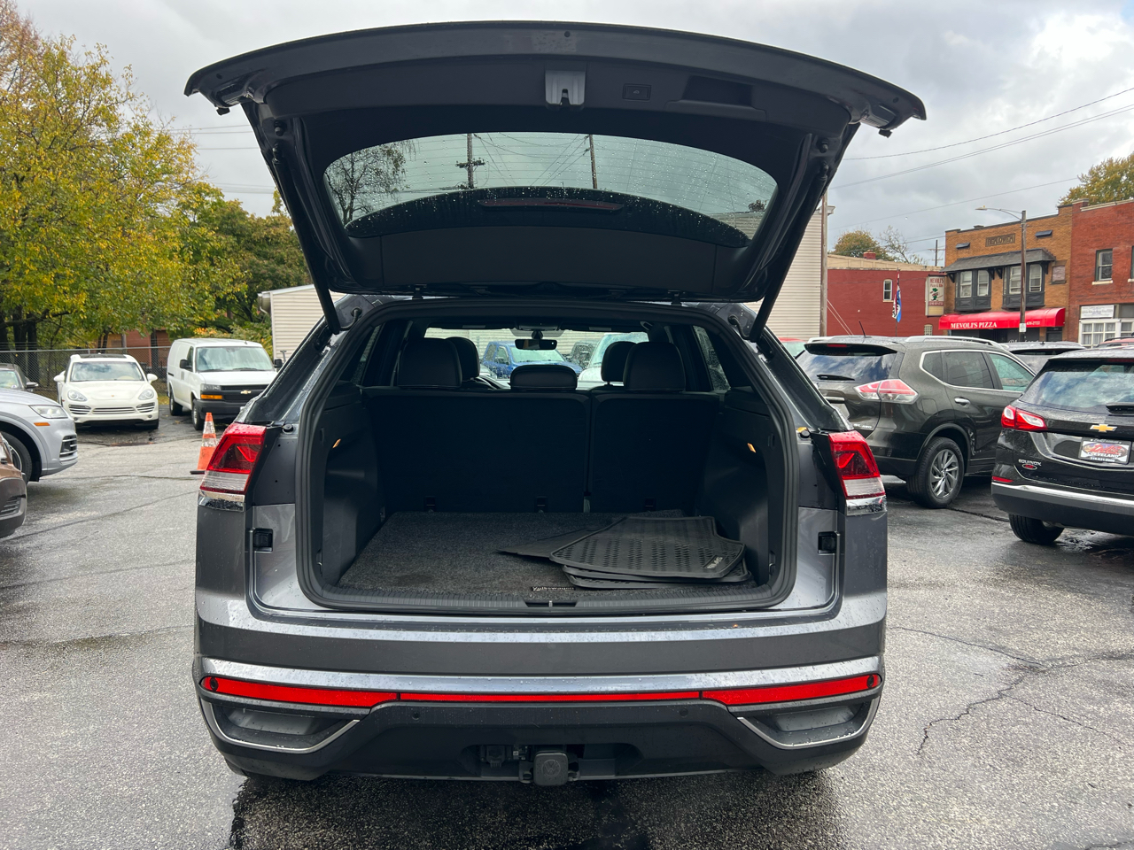 Volkswagen Atlas Cross Sport 3.6L V6 SE w/Technology 4MOTION 2022 Volkswagen Atlas Cross Sport 3.6L V6 SE w/Technology 4MOTION 2022