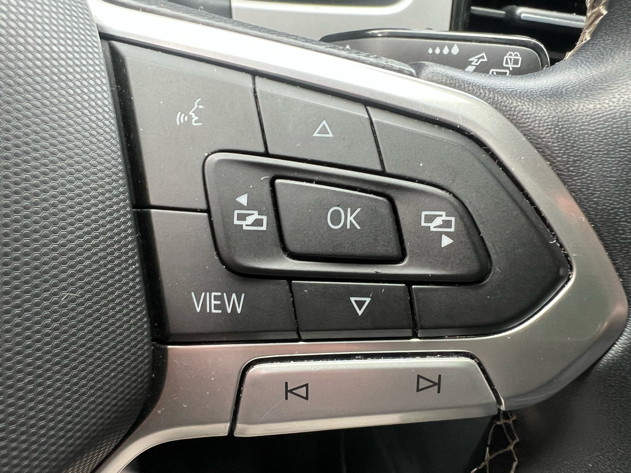 Volkswagen Atlas Cross Sport 3.6L V6 SE w/Technology 4MOTION 2022 Volkswagen Atlas Cross Sport 3.6L V6 SE w/Technology 4MOTION 2022