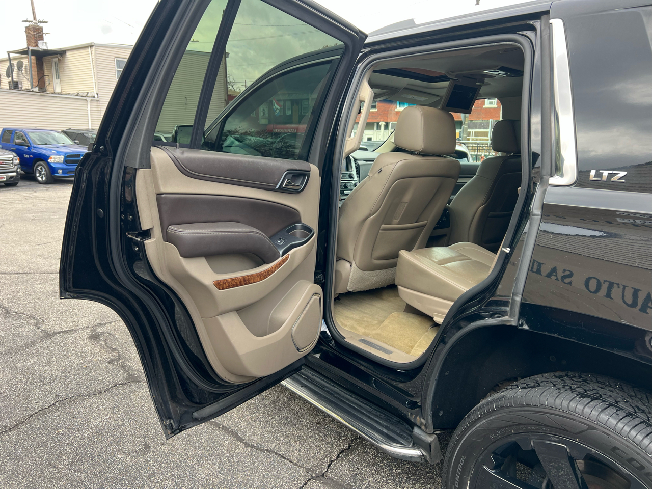 Chevrolet Tahoe 4WD 4dr LTZ 2015 Chevrolet Tahoe 4WD 4dr LTZ 2015