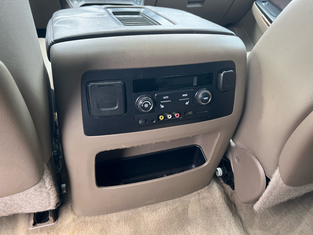 Chevrolet Tahoe 4WD 4dr LTZ 2015 Chevrolet Tahoe 4WD 4dr LTZ 2015