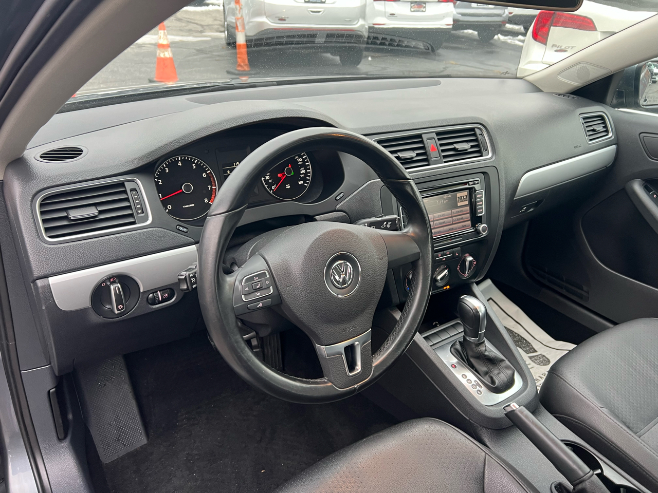 Volkswagen Jetta Sedan 4dr Auto SE w/Connectivity/Sunroof PZEV 2013