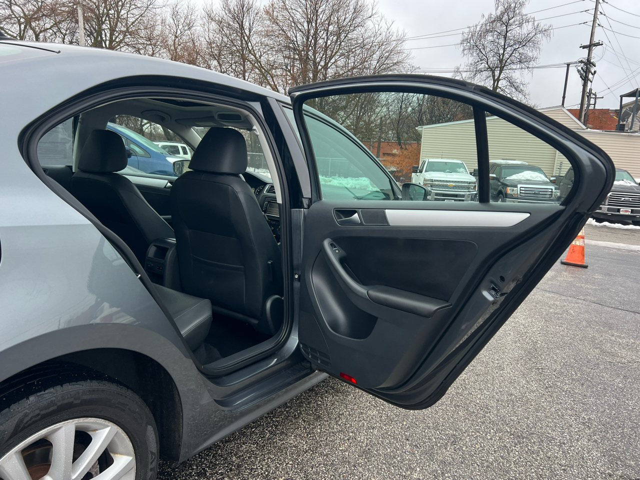 Volkswagen Jetta Sedan 4dr Auto SE w/Connectivity/Sunroof PZEV 2013