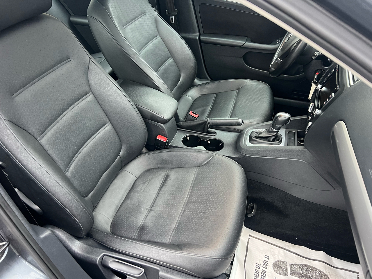 Volkswagen Jetta Sedan 4dr Auto SE w/Connectivity/Sunroof PZEV 2013