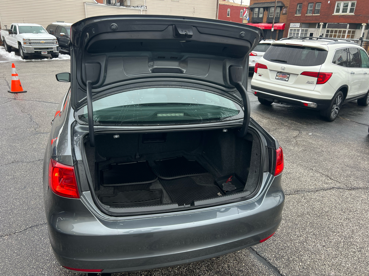 Volkswagen Jetta Sedan 4dr Auto SE w/Connectivity/Sunroof PZEV 2013