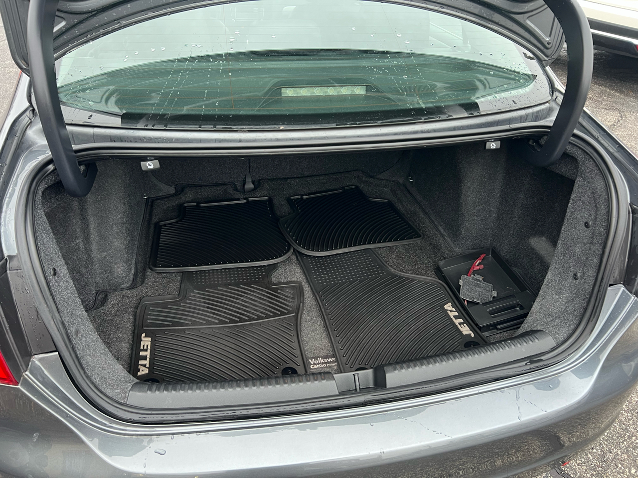 Volkswagen Jetta Sedan 4dr Auto SE w/Connectivity/Sunroof PZEV 2013