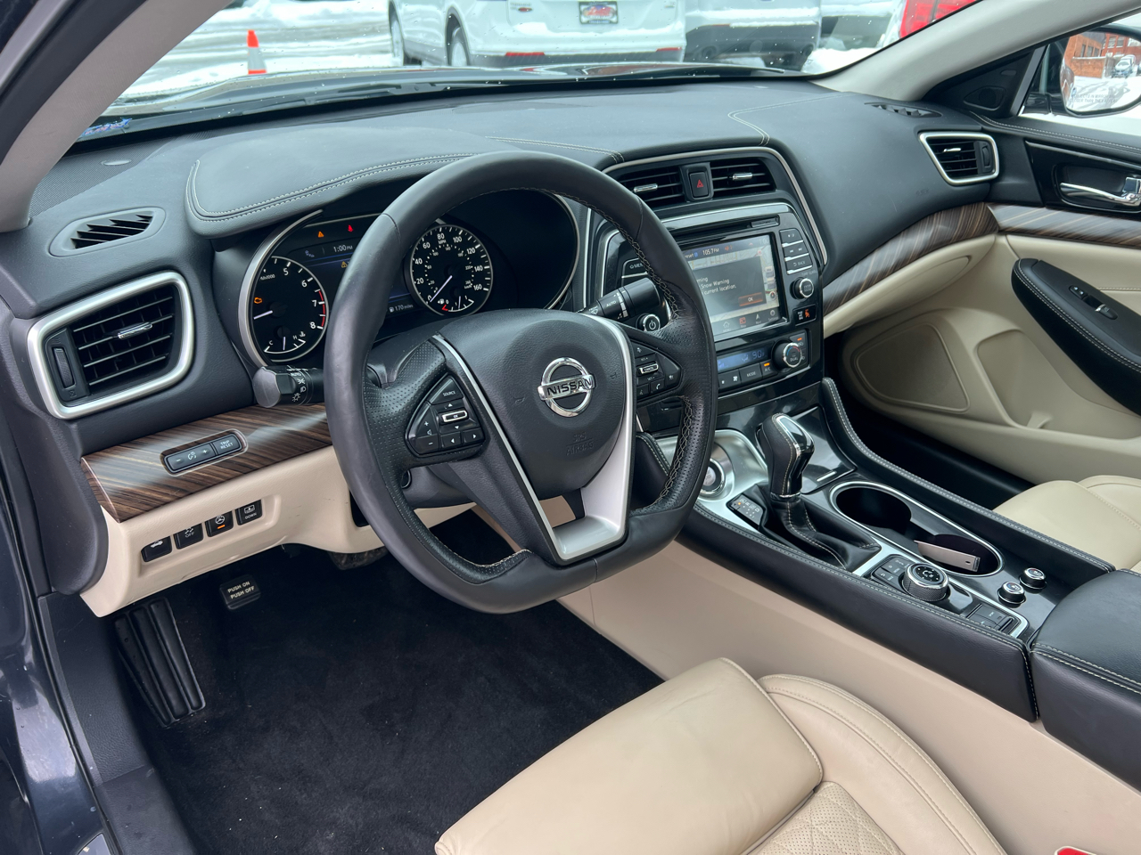 Nissan Maxima 4dr Sdn 3.5 Platinum 2016