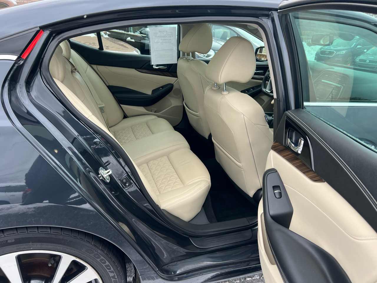 Nissan Maxima 4dr Sdn 3.5 Platinum 2016